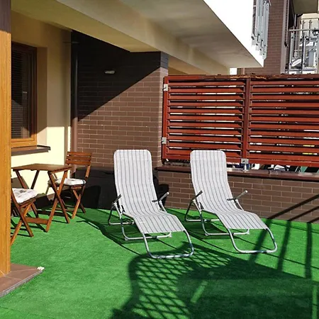 Sloneczny Apartament Osiedle Bajkowe 36m2 + Taras 25m2 Apartment